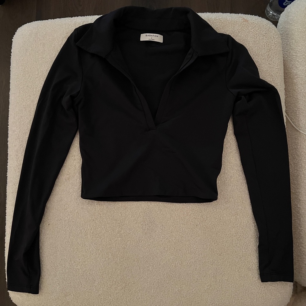 Black Aritzia Babaton Contour Long Sleeve Polo Women’s Size S Seamless Top